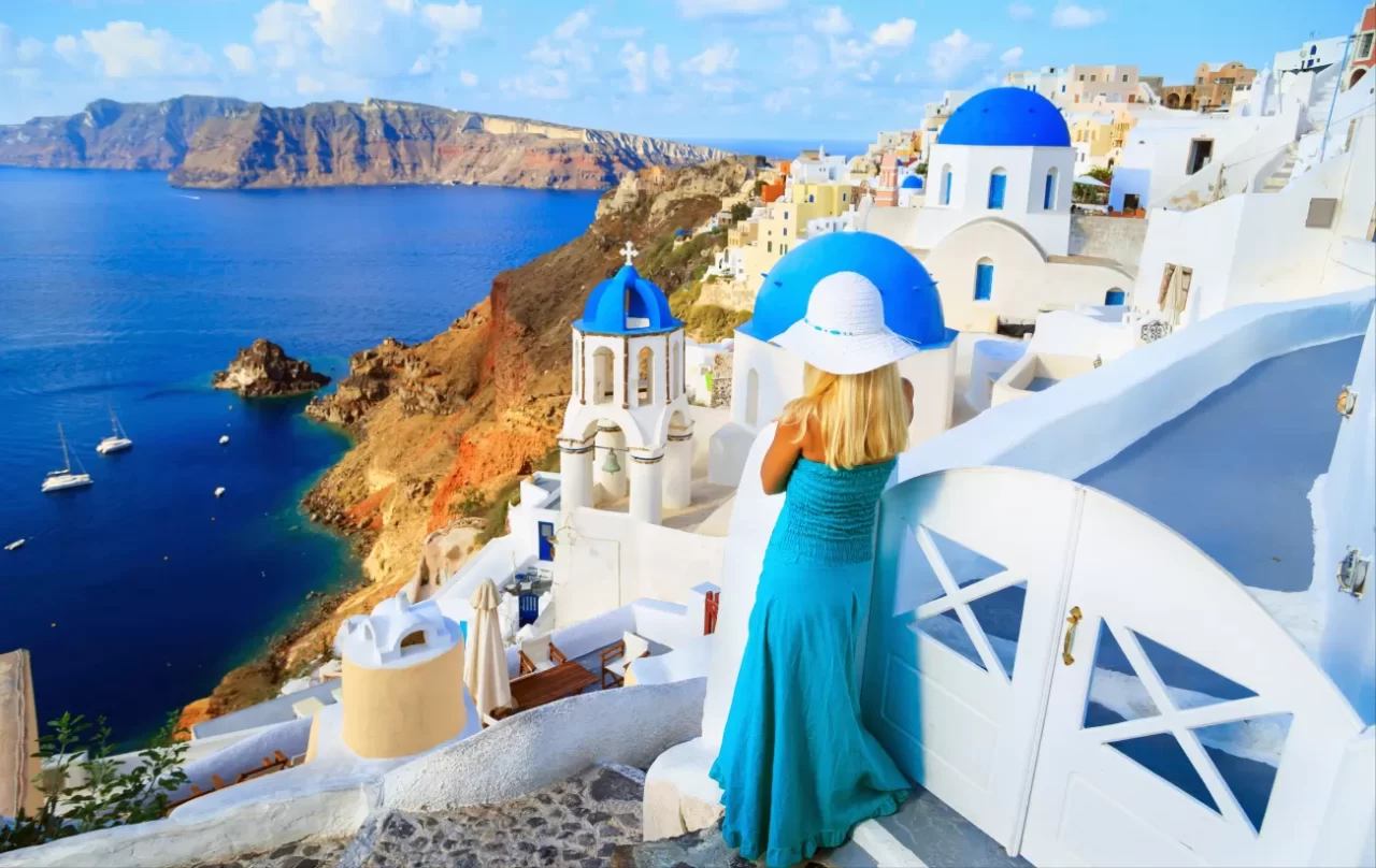 Insula Exclusivista A Greciei, Cu Bani Putini! Vacanta In Santorini 