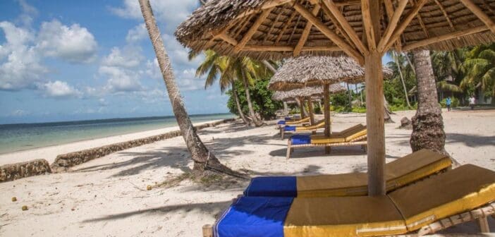 24 euro/persoana pe noapte te costa o camera cu vedere la mare la acest superb resort de 4 stele in Zanzibar!